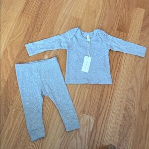 Quincy Mae Heather Gray Ribbed Baby Set